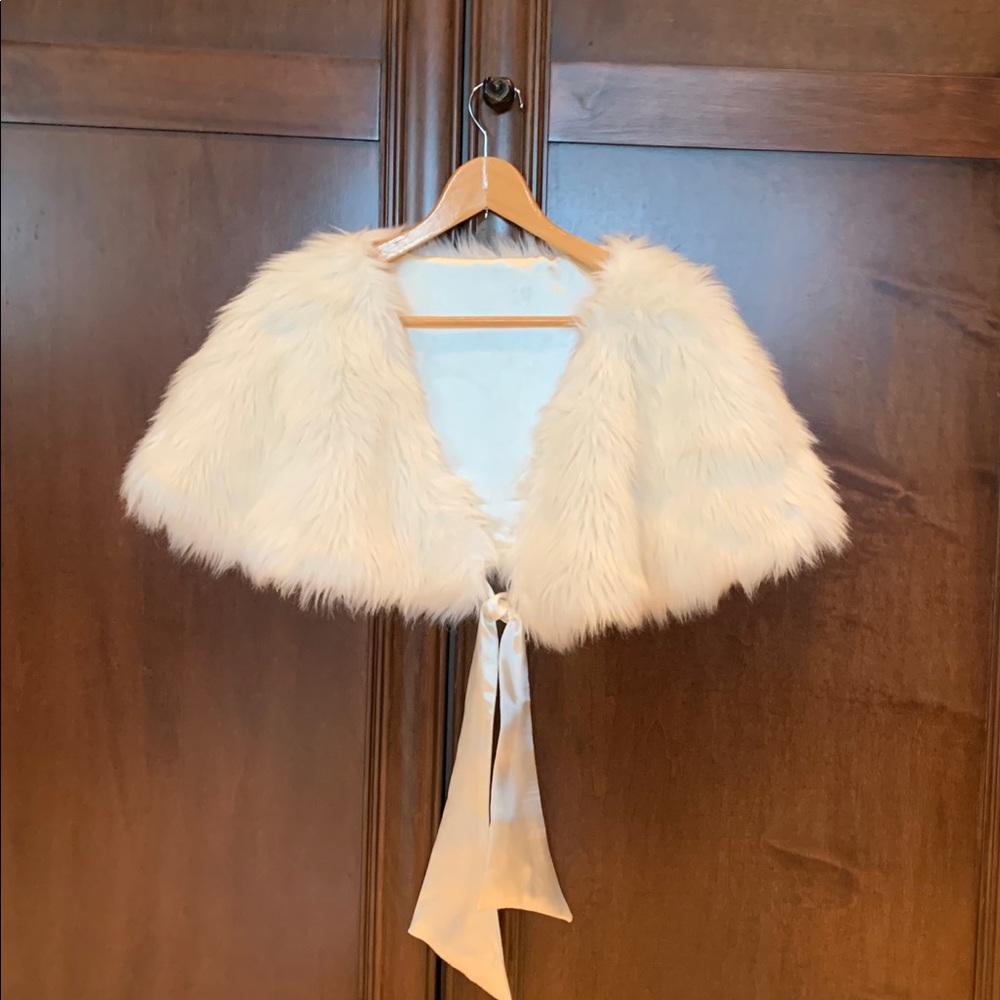 3/$25 - Faux Fur Stole/Scarf